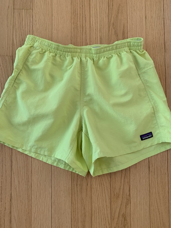 Patagonia Pants - Patagonia Women’s Baggies Shorts Size Small Citrus Yellow